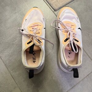 Nike Women's Sneakers in Light Lavender and Peach